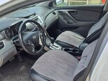 Hyundai Elantra-4