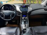 Hyundai Elantra-3