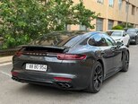 Porsche Panamera 4S-3