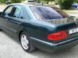 Mercedes E 240-4
