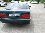 Mercedes E 240-2