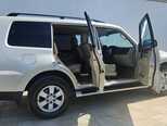 Mitsubishi Pajero-6