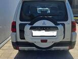 Mitsubishi Pajero-7
