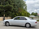 Mercedes E 220-4