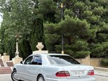 Mercedes E 220-5