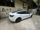 Tesla Model 3-7