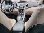 Hyundai Elantra-11