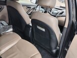 Hyundai Elantra-10