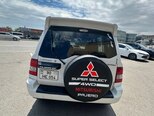 Mitsubishi Pajero io-6