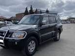 Mitsubishi Pajero-2
