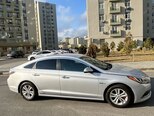 Hyundai Sonata-5