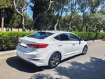 Hyundai Elantra-2