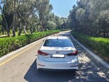 Hyundai Elantra-6