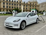 Tesla Model 3-4