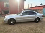 Mercedes E 240-2