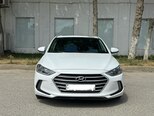 Hyundai Elantra-1