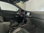 Hyundai Elantra-15