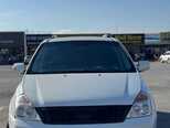 Kia Carnival-1