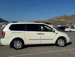 Kia Carnival-5