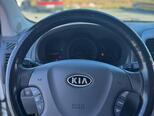 Kia Carnival-13