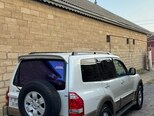 Mitsubishi Pajero-10