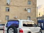 Mitsubishi Pajero-7