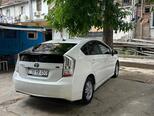 Toyota Prius-7