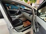 Toyota Prius-11