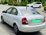 Hyundai Accent-7