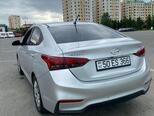 Hyundai Accent-5