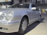 Mercedes E 270-4