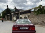 Mercedes E 240-3