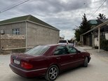Mercedes E 240-5