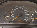 Mercedes E 240-16