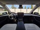 Tesla Model Y-8
