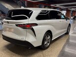 Toyota Sienna-5