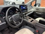 Toyota Sienna-12