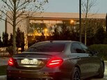 Mercedes E 220 d-3