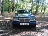 Mercedes 230 E-1