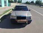Mercedes 190-1