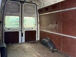 Ford Transit-16