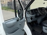Ford Transit-10