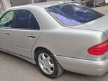 Mercedes E 230-5