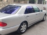 Mercedes E 230-6