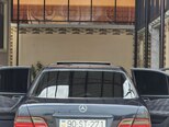 Mercedes E 200-5