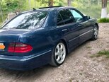 Mercedes E 240-4
