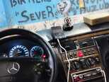 Mercedes E 240-11