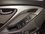 Hyundai Elantra-12