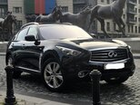 Infiniti QX70-1