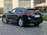 Infiniti QX70-5
